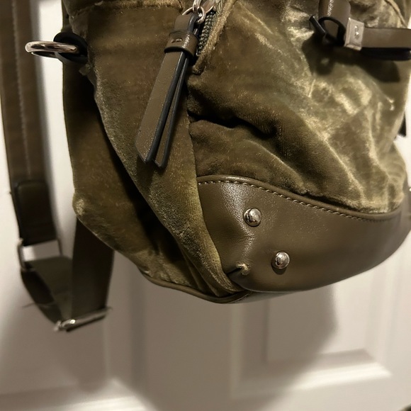 Green velvet Nine West Backpack - Picture 4 of 5